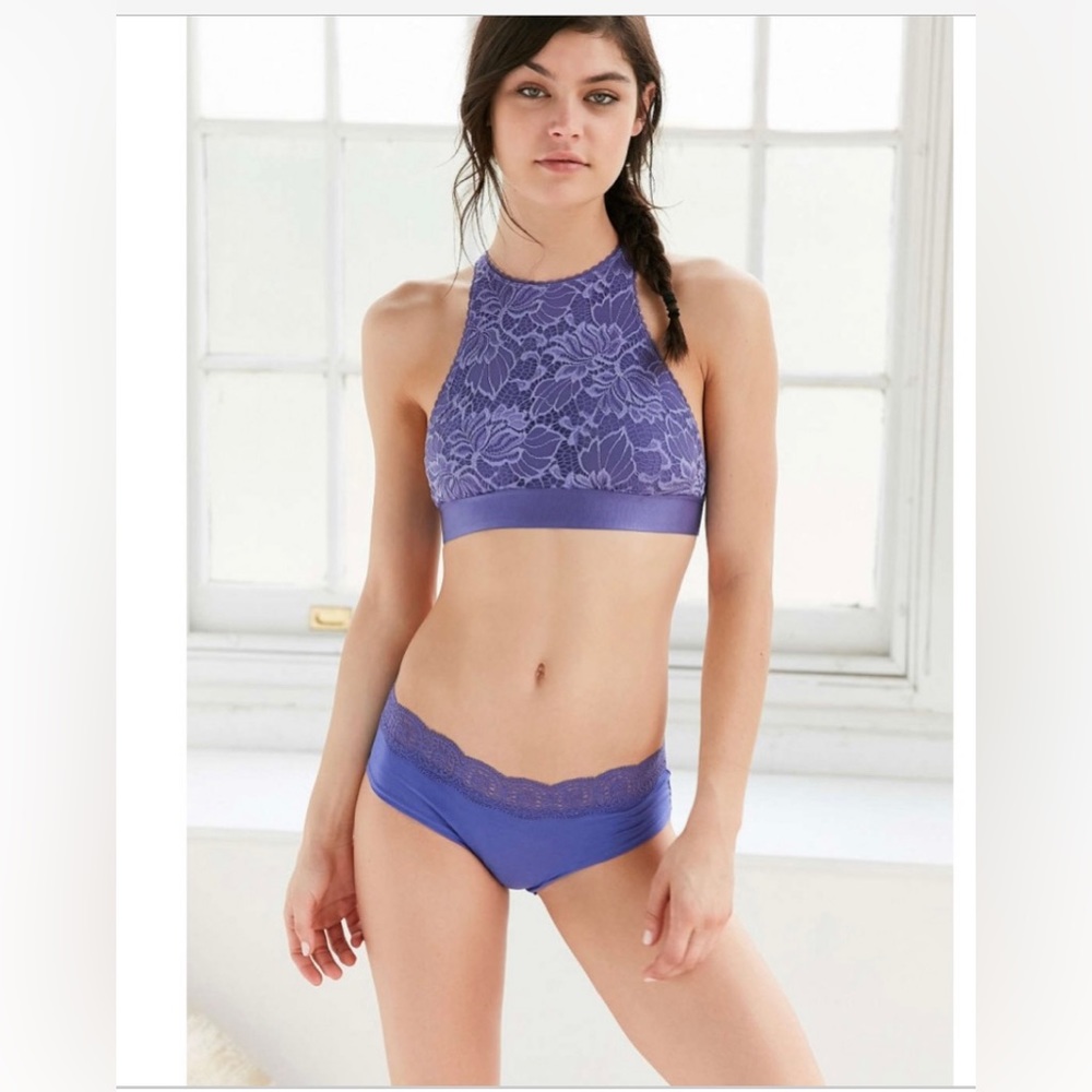 NWT OUT FROM UNDER URBAN OUTFITTERS purple katia lace high neck bra size Large
